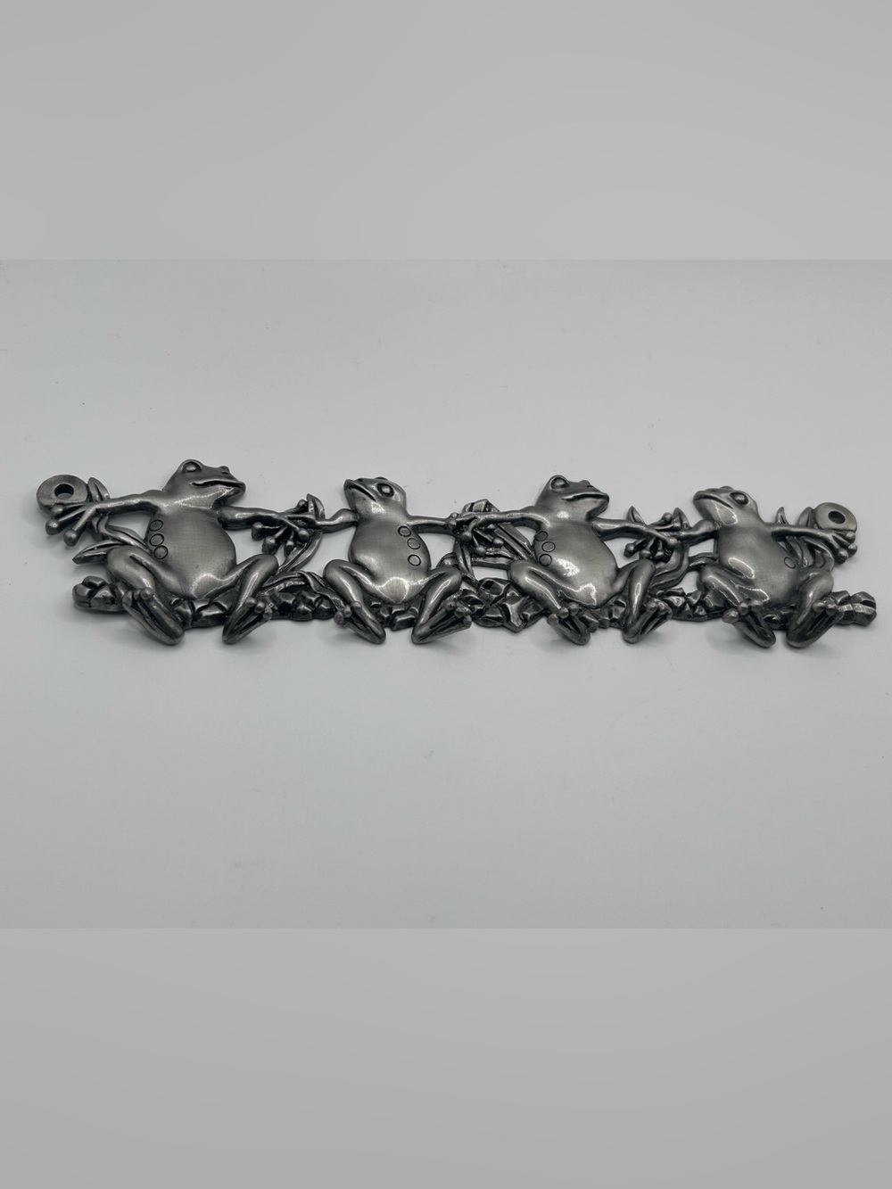 Vintage Frog Wall Key Holder | 4 Frog Metal Key Rack | Cottagecore Frog Decor